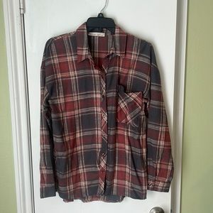 Adorable flannel! Perfect for fall/winter. Size S/M. Never worn